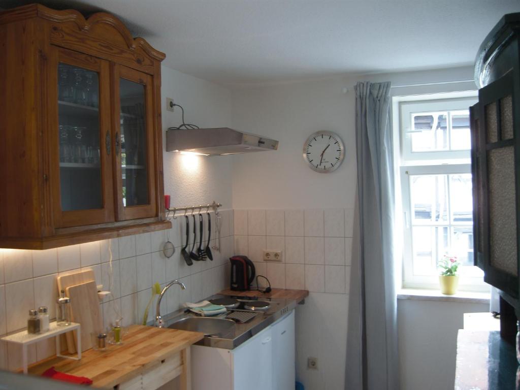 Ferienwohnungen Zur Kaiserstrasse room 3